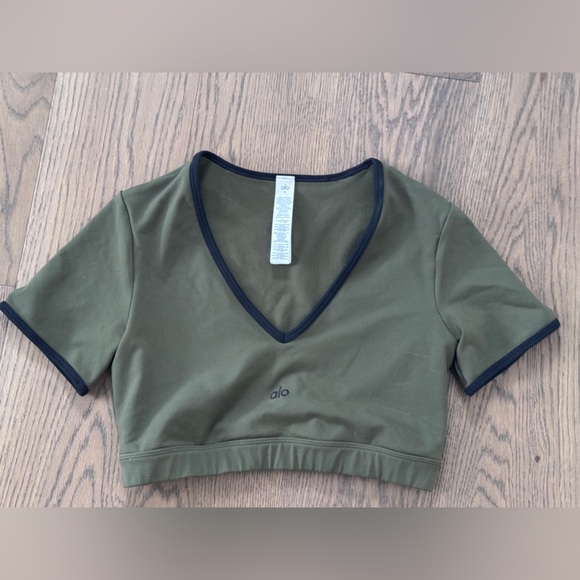 Alo Yoga* Airbrush Race Pace Short Sleeve - Picture 6 of 7